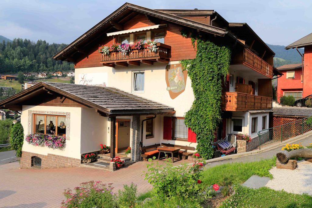 Hotel Garni Panoramik St. Ulrich in Gröden Exterior foto